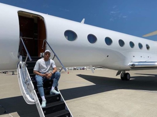 Mbappé, el chico de 21 años que lleva una vida millonaria: Su patrimonio, tiene chofer y su novia