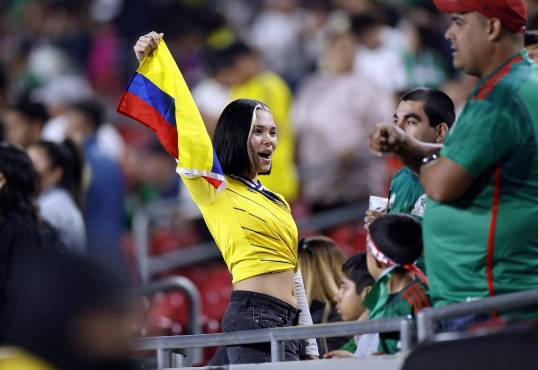 La belleza colombiana se hizo presente en el Memorial Coliseum de Los Ángeles.