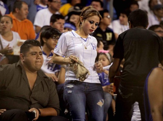 La belleza hondureña que se hizo presente en el estadio Olímpico
