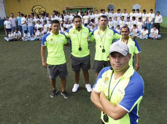 La nueva vida del ex jugador hondureño Francis Reyes lejos de las canchas