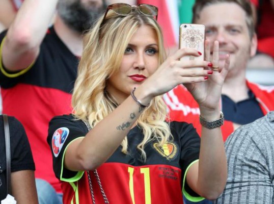 ¿Este clásico quién lo gana? Las mujeres más hermosas del derbi madrileño