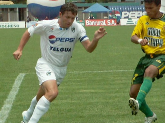 ¡Dream Team! El equipón que armó Comunicaciones en 2005 que incluyó tres hondureños