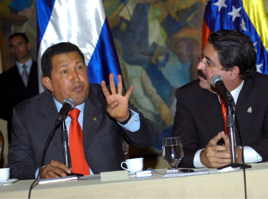 Hugo Chávez muere por un cáncer y termina una era en Venezuela.