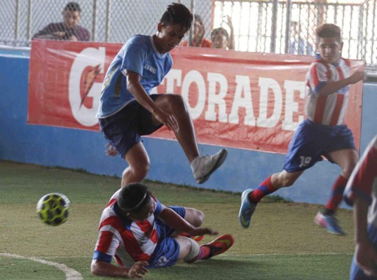 FOTOS: La Copa de Campeones Gatorade Milán 2016 sigue al rojo vivo