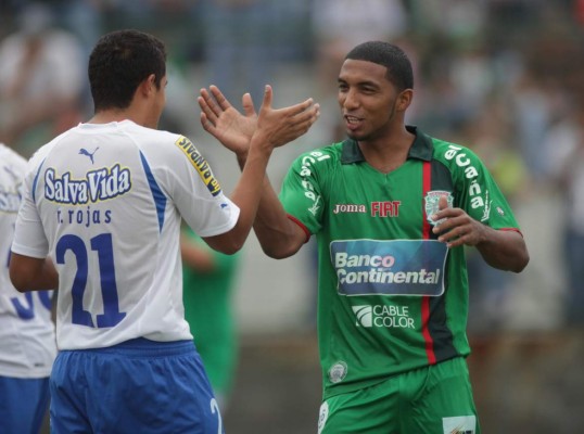 Alineación y DT del Olimpia en su primer juego en la historia del Yankel Rosenthal