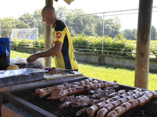 Real España y un asado de buenas vibras.