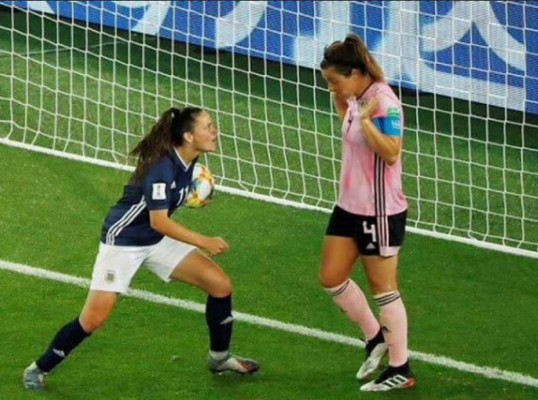 Emotivas imágenes: Así celebró Argentina el empate ante Escocia en el Mundial Femenino