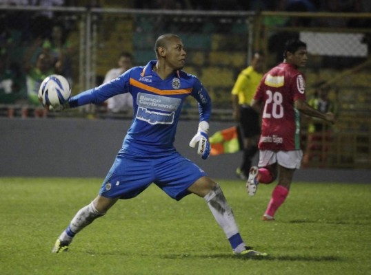 Denovan Torres, de tercer portero a ser el titular en la final ante Motagua