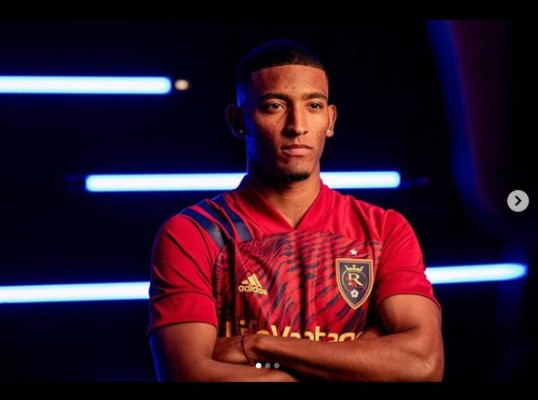 Bryan Moya se va a Colombia; Minas, R. Sociedad y Honduras fichan a última hora