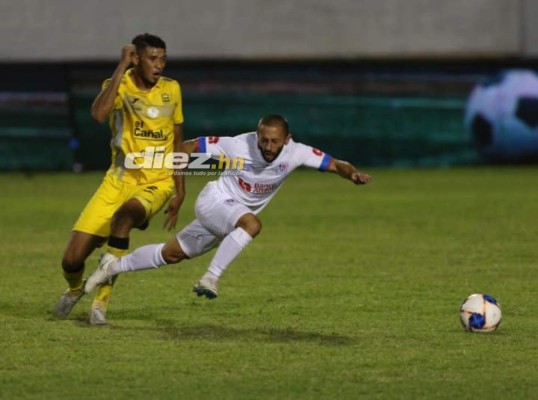 NO SE VIO EN TV: ¿Quién es la chica de la camisa de Olimpia?, sanitización y Vargas frenando a Bengtson