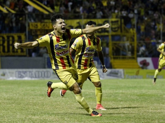 ¡SIN CHINO Y ZALAZAR! Así sería el 11 de Real España para jugar ante Olimpia