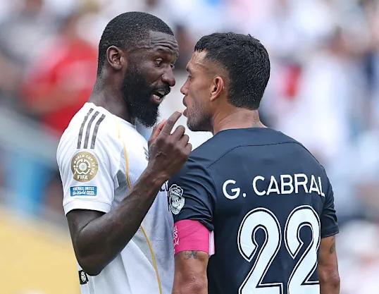 Los futbolistas más viejos que disputan el Mundial de Clubes: uno es titular con 40 años y... ¡otro tiene 44!