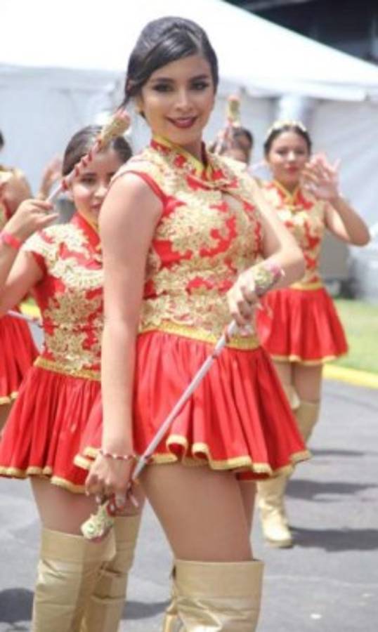 ¡Preciosas! Las 15 palillonas más bellas de los desfiles patrios en Honduras