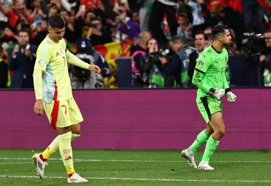 Álvaro Morata falló su penal ante Portugal y la afición lo ha señalado como culpable de la derrota.