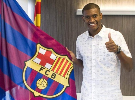 Marlon Santos, el central de urgencia que llega al Barcelona