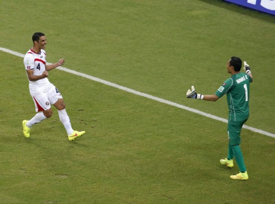 Costa Rica celebra con locura su pase histórico a cuartos de final