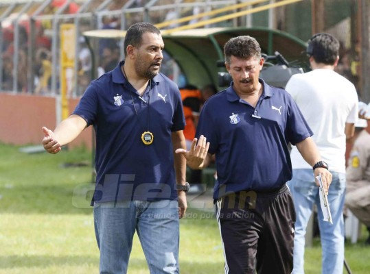 NO VISTE EN TV: Exmiss Honduras enamora en el Micheletti y el 'caballito' del Chino López