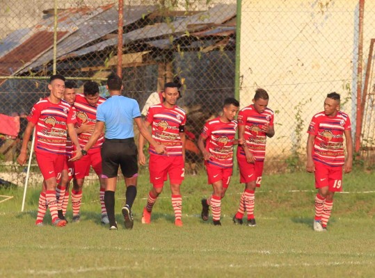 ¡AMBIENTAZO! La multitud que acompaña a los equipos en el Ascenso