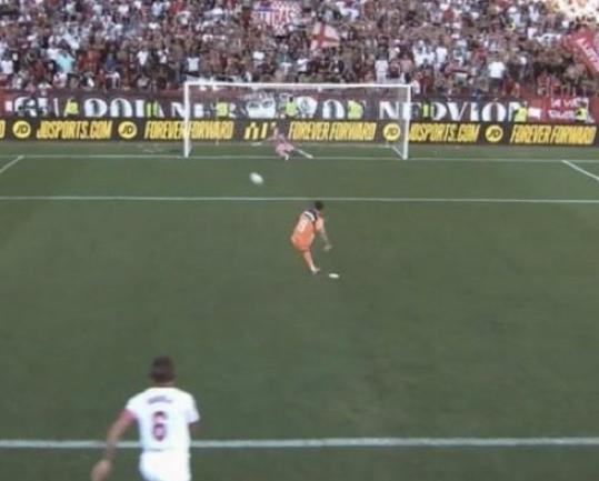 La gran polémica en el Sevilla-Barcelona, Lewandowski fue el villano y la amargura de Hansi Flick