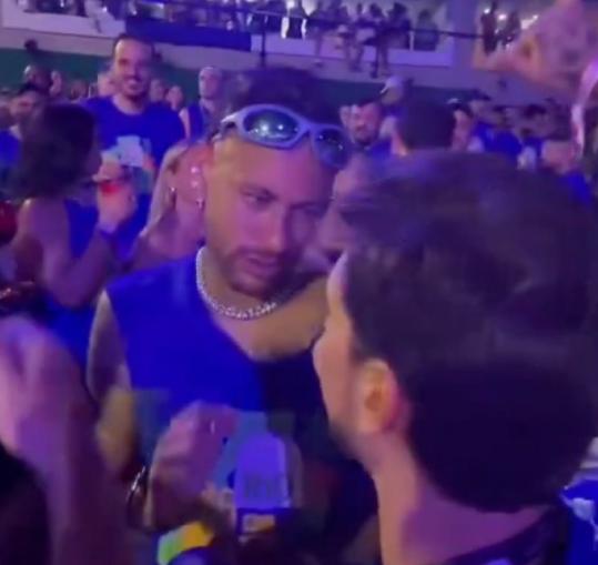 “¡Estoy de vuelta!”: Neymar y su novia brillaron en el carnaval de Río 2025; los jugadores que llevó el brasileño