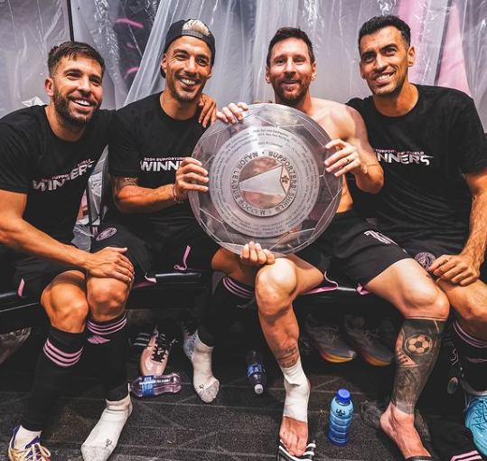 Se volvió a enfrentar a Messi en la MLS y el argentino le confiesa: “Me dijo que el PSG era una mie***”