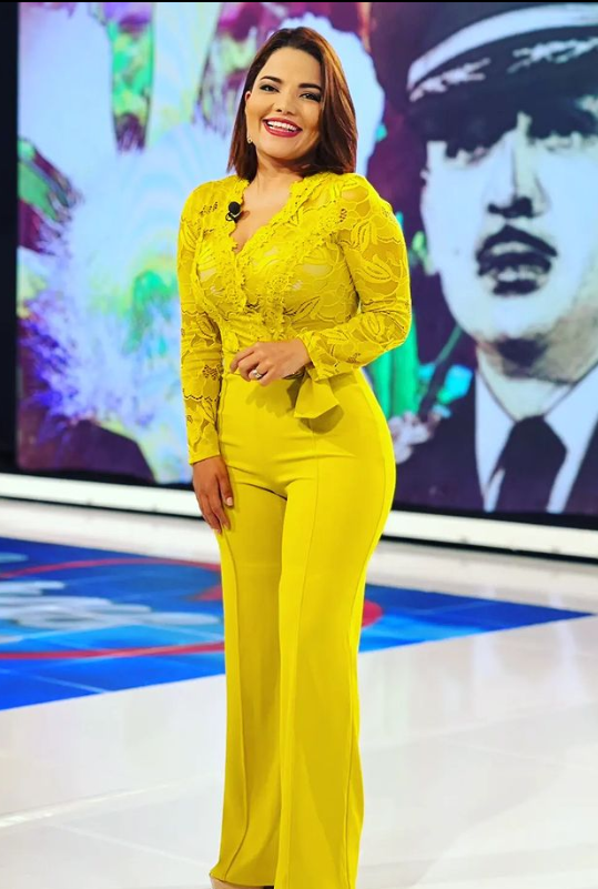 ¡Qué lindas! Presentadoras hondureñas derrochan pura belleza en los 201 años de Independencia