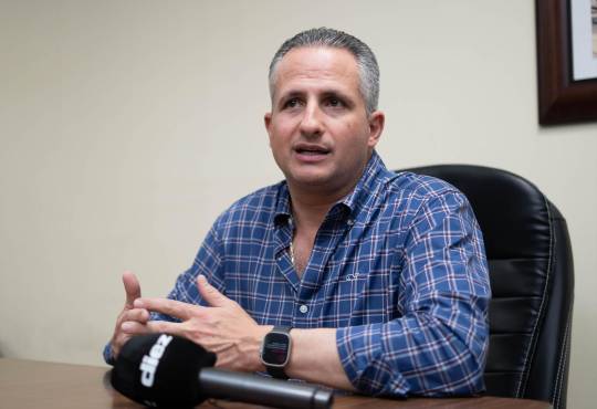 Elías Burbara responde a la afición el porqué Real España ha fichado exjugadores de Olimpia; envía claro mensaje tras salida de Troglio