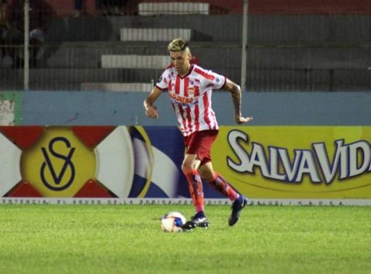 Mathías Techera sobre su condición en Honduras: 'Trato de estirar la cartera lo más que se pueda'