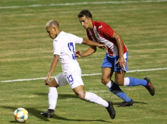 Brayan Moya admite que 'tenía ansias” en su debut, ahora 'sueño con un Mundial”