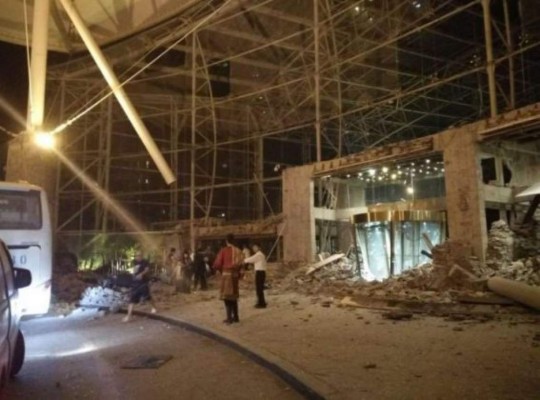 Imágenes de terror: Fuerte terremoto provoca 19 muertos, 200 heridos y 30 mil turistas evacuados en China