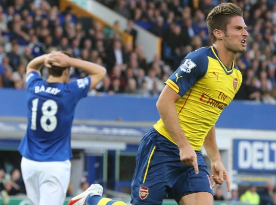 El Arsenal evitó la derrota sobre el cierre ante el Everton