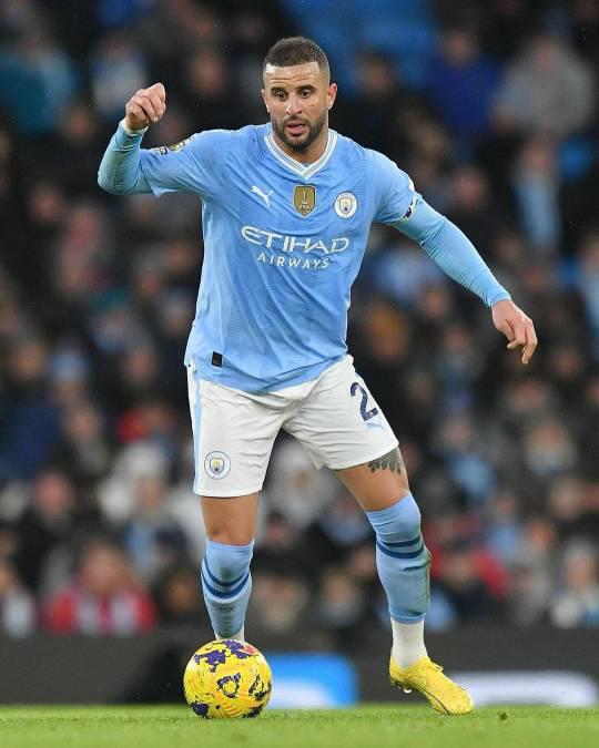 Destapan doble vida de crack del Manchester City: dejó embarazada a su ex mujer antes de que la dejara