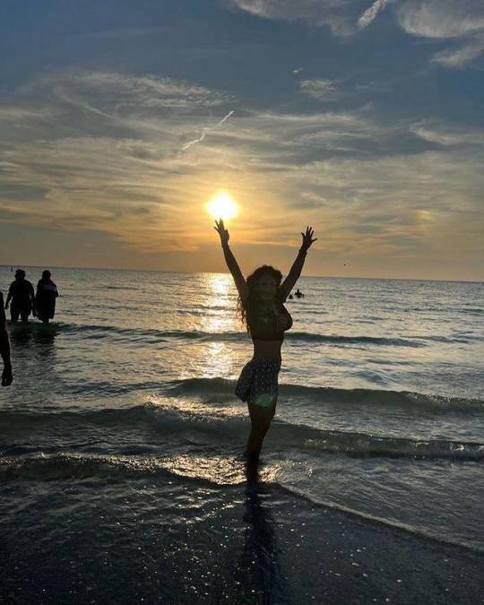 ¿Cuántos años le lleva? Ex comentarista de TUDN es tildado de Sugar Daddy por la espectacular novia que tiene