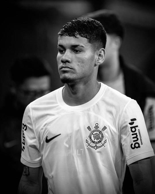 Joven muere tras encuentro íntimo con futbolista y revelan la verdadera causa: Misterio en Brasil