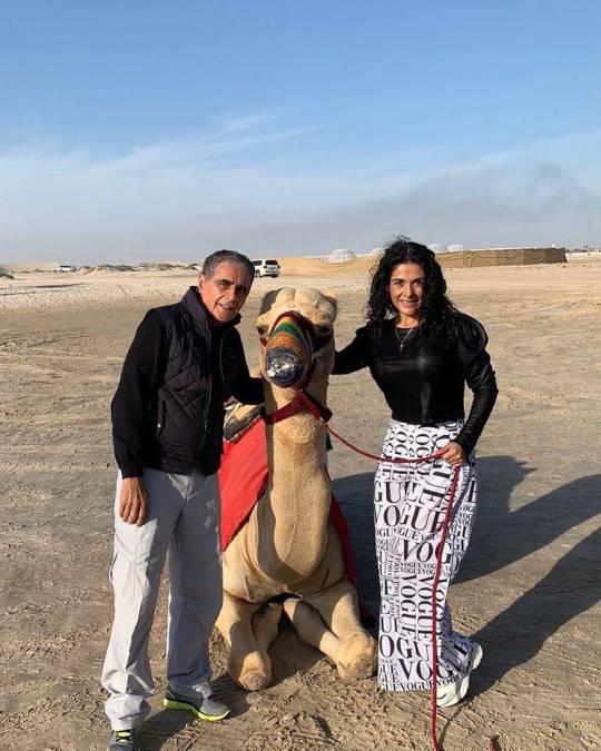 ¿Cuántos años le lleva? Ex comentarista de TUDN es tildado de Sugar Daddy por la espectacular novia que tiene