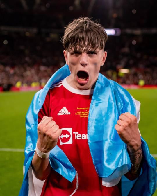 Giro inesperado con Messi: El increíble plan que tiene legendario equipo de la Premier League por su fichaje