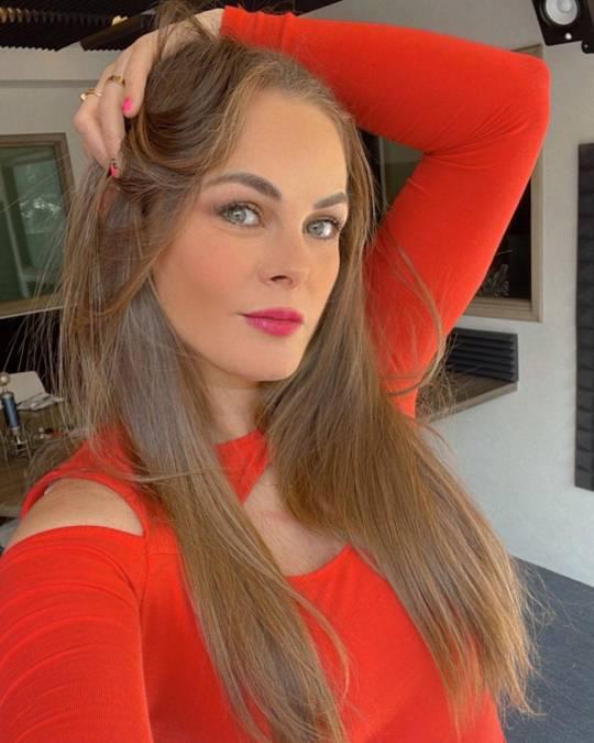 Bella periodista mexicana hace “pedazos” a Gignac y deja mal parado a los jugadores de Tigres que le pedían citas