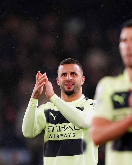 Fue infiel a su esposa y también a la amante: Sale a la luz la triple vida de futbolista del Manchester City