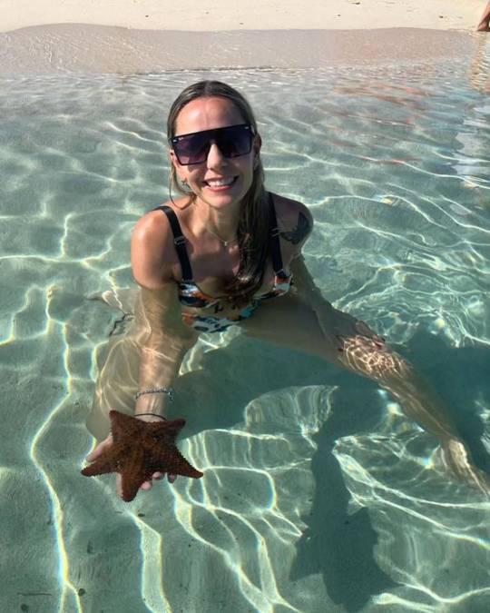 La Tota Medina llega a Cayos Cochinos en Islas de la Bahía muy bien acompañado, pero ¿qué pasó con el Victoria?