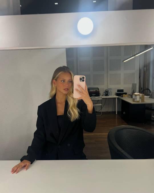 Escándalo en la Premier: Novia de famoso futbolista es captada de paseo con otro deportista ¿Fue infiel?