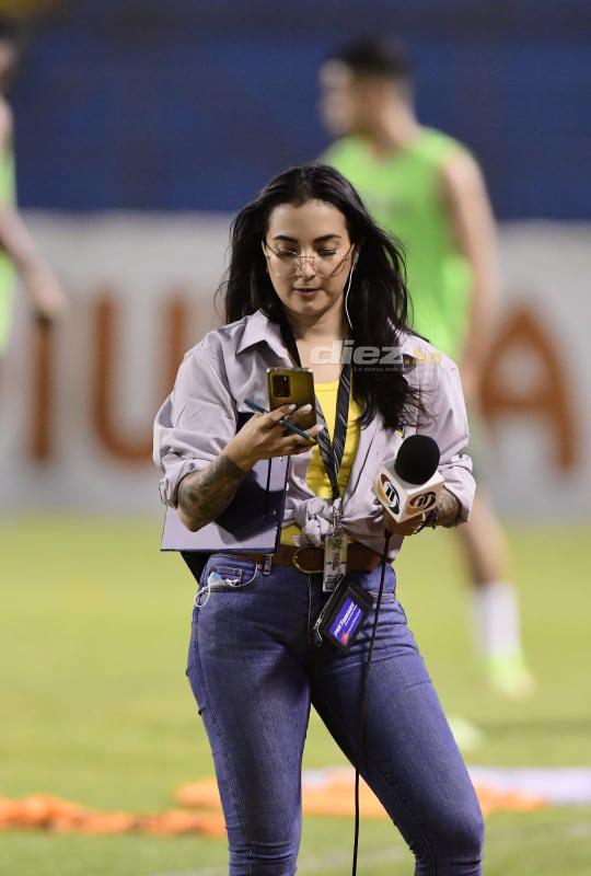 Semifinal llena de bellezas: Las hermosas chicas que engalanaron el Olímpico en el derbi sampedrano