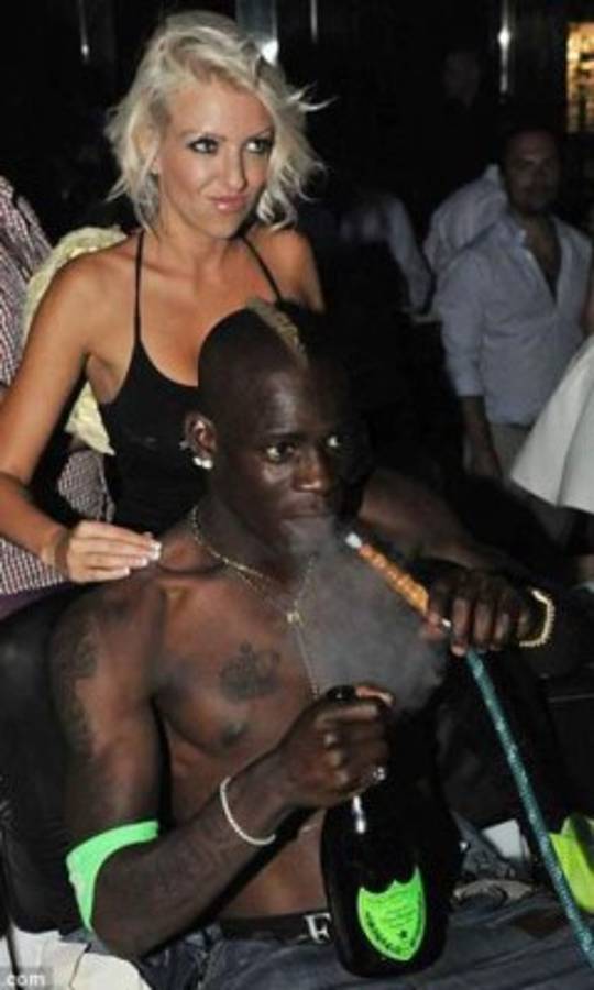 ¡LOS MÁS FUMADORES! Los cracks que son adictos a la nicotina