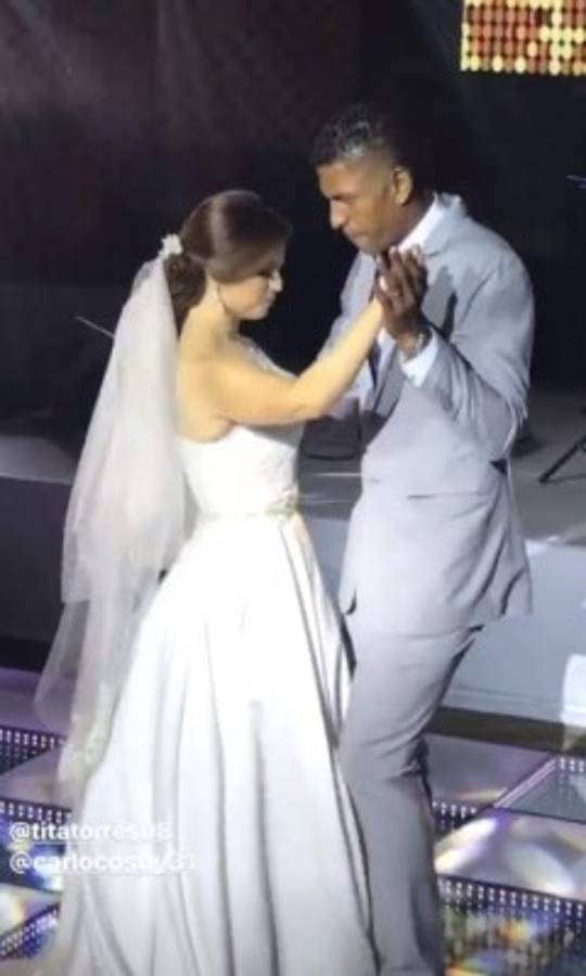 Las nuevas fotos que no has visto de la lujosa boda de Carlo Costly y Tita Torres