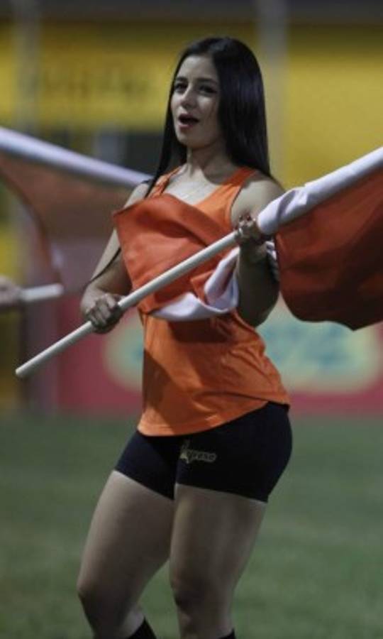 ¡LINDAS! Las ceibeñas derrocharon belleza en el partido del Vida-Real España