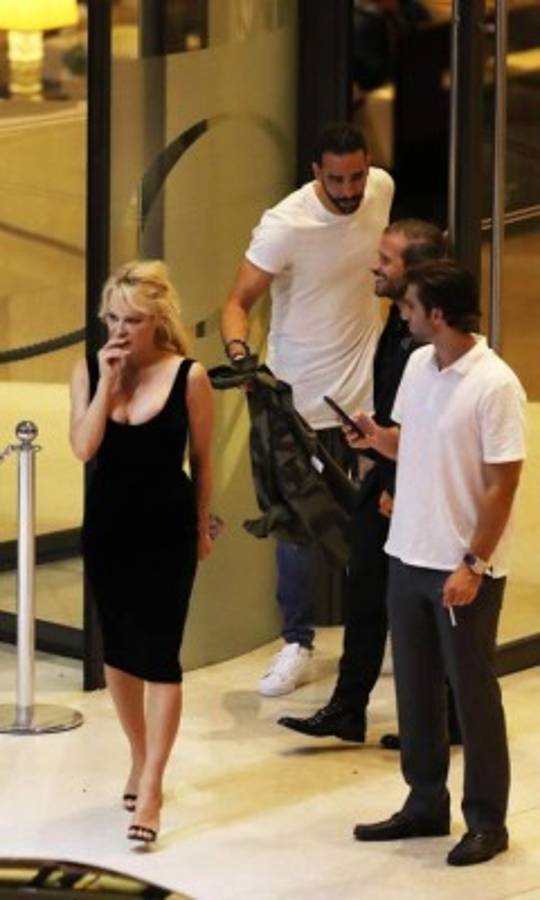 Pamela Anderson habría flechado a jugador de Francia