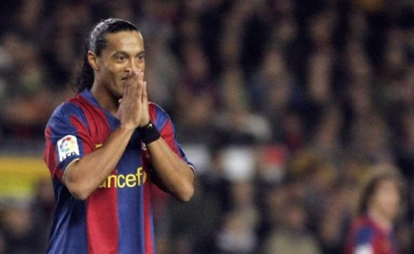 Las maravillas de Ronaldinho con el Barcelona y el PSG