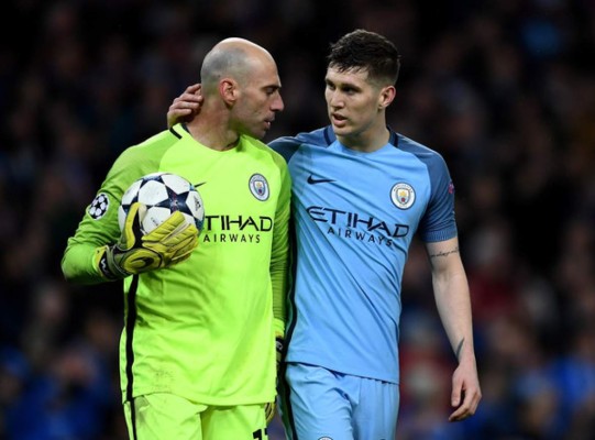 Barrida en el Manchester City: Guardiola botará al menos a 14 futbolistas