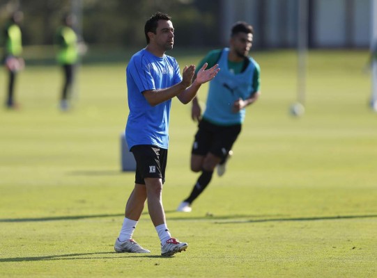La nueva faceta de Xavi Hernández, el 'motorcito' de Terrassa que espera triunfar como entrenador&nbsp;&nbsp;