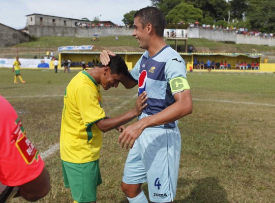 15 años después, esto hacen los héroes de la Copa América 2001