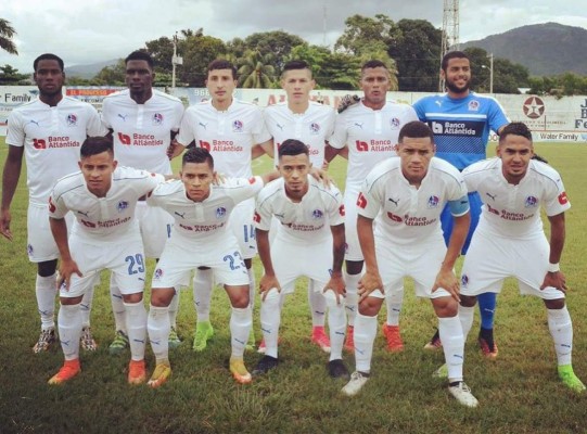 La elegante boda del exjugador del Olimpia que se convirtió en ingeniero en sistemas